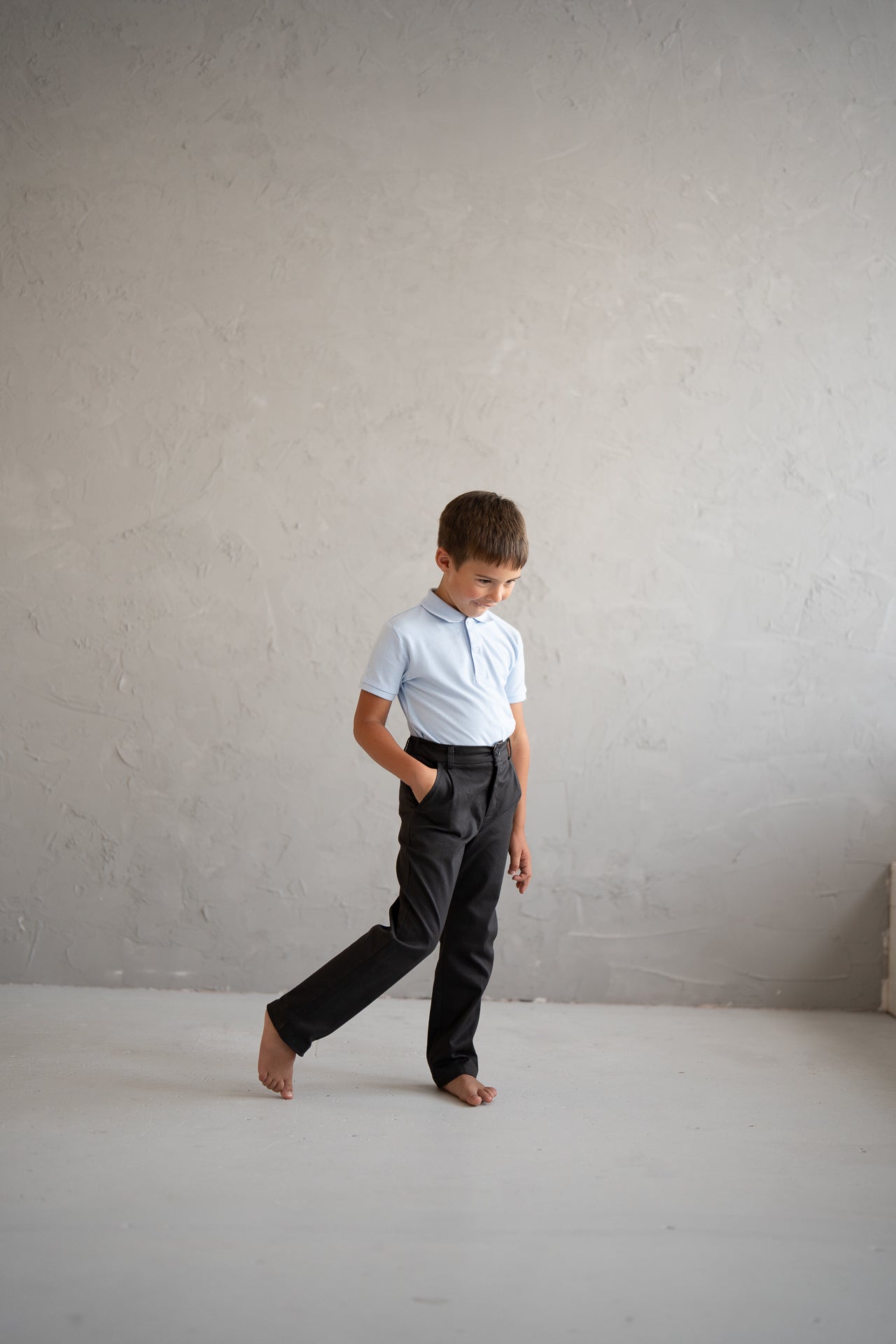 Boy's cotton twill trousers with a touch of elastan for better move