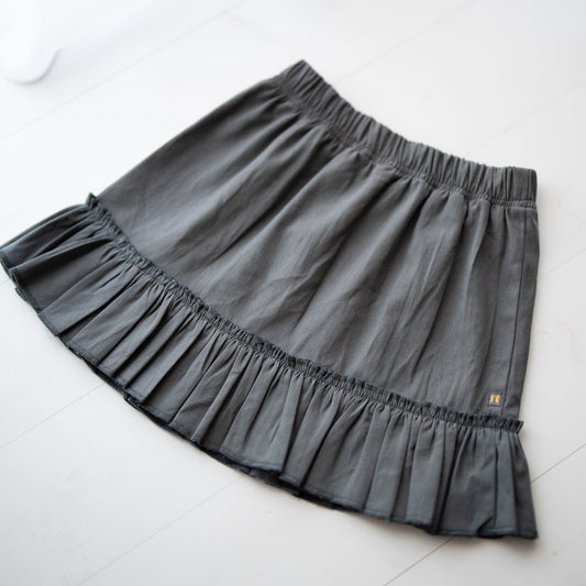 Girl's skirt with ruffle hem